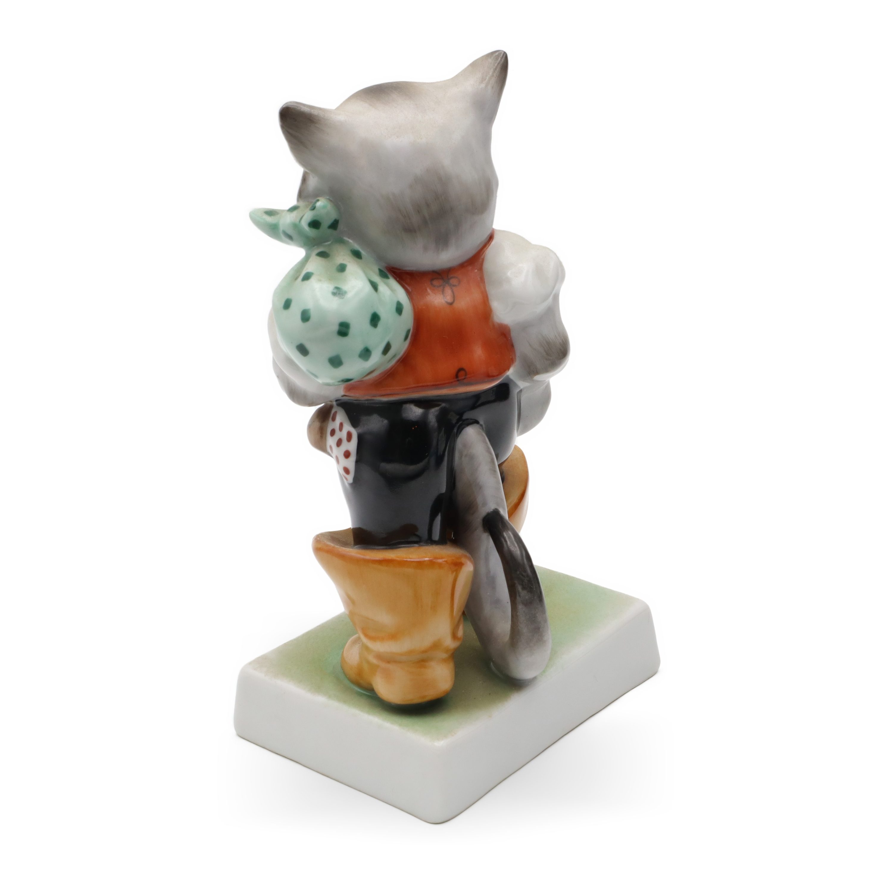 Puss In Boots Herend Porcelain Figurine, Cat Sculpture, Cat Collectible, Vintage Herend Cat Statue Hand Painted, Ceramic