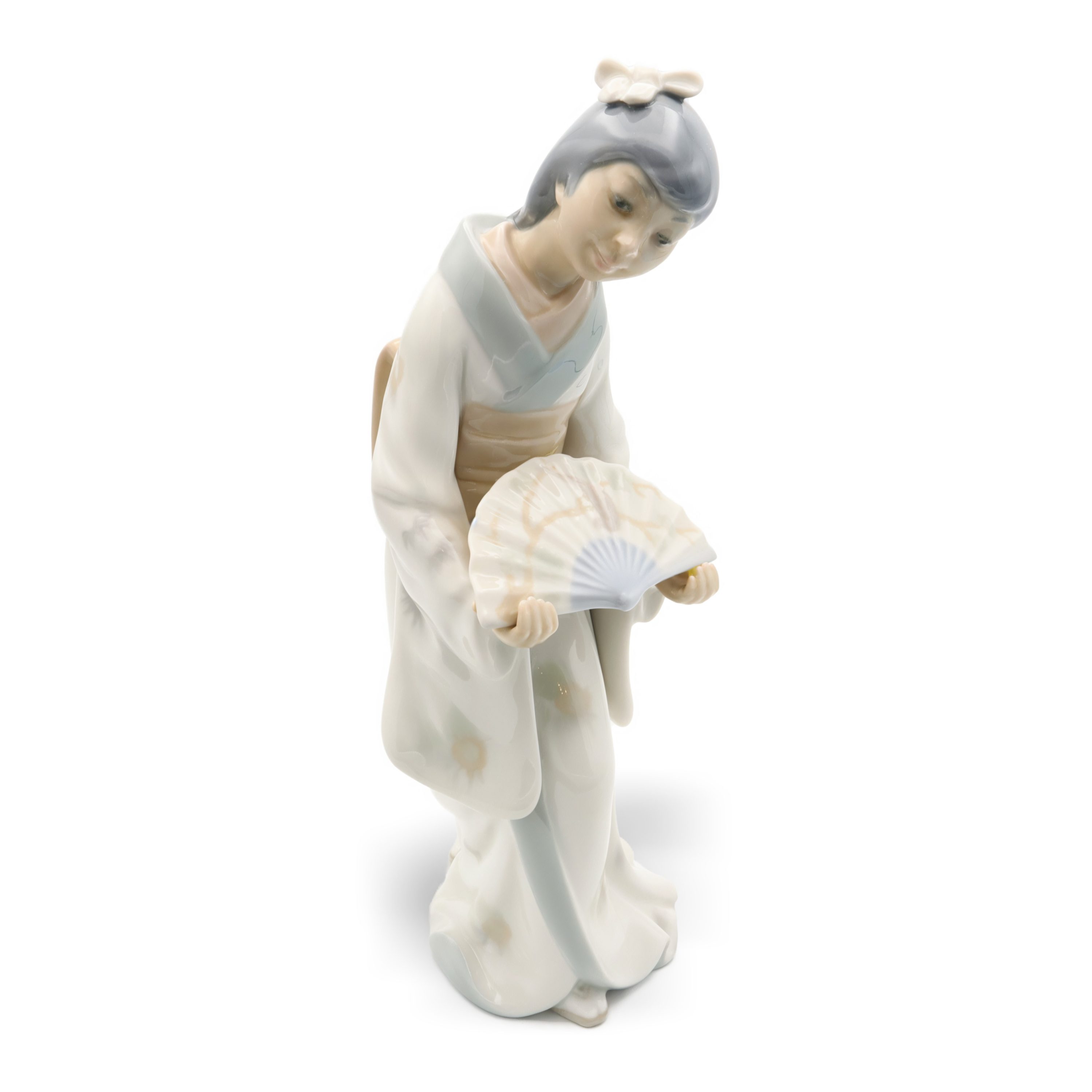 Lladro NAO Geisha Doll Handmade Porcelain Figurine, Vintage Collectible Sculpture, Oriental Decor, Japanese Figurine, Elegant Home Accent, Rare Gift Idea