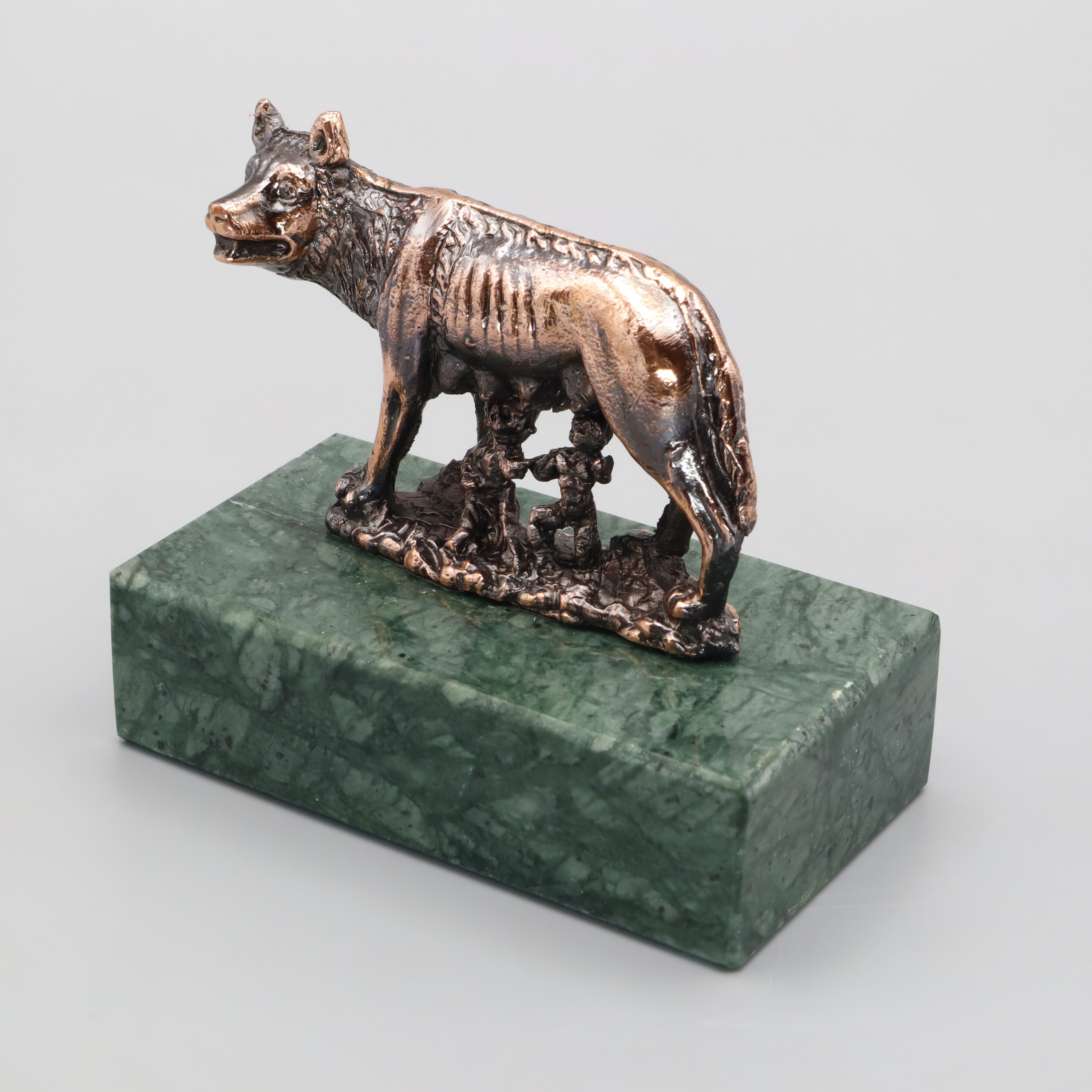 Capitoline Wolf With Romulus And Remus Bronze Statuette - Roman Mythology Figurine - Italian History Sculpture - Wolf And Twins Statue - Antique-inspired Bronze Decor - Classical Art Reproduction - Collectible Historic Statue