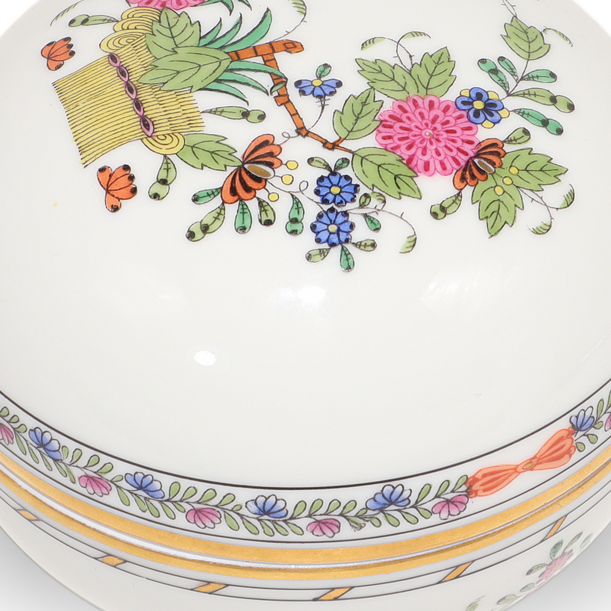 Herend Multi Color Indian Basket Trinket Box Detailed View Hand Painted Porcelain Collectible Thumbnail for Herend Multi Color Indian Basket Trinket Box Hand Painted Porcelain Keepsake Hungarian Collectible