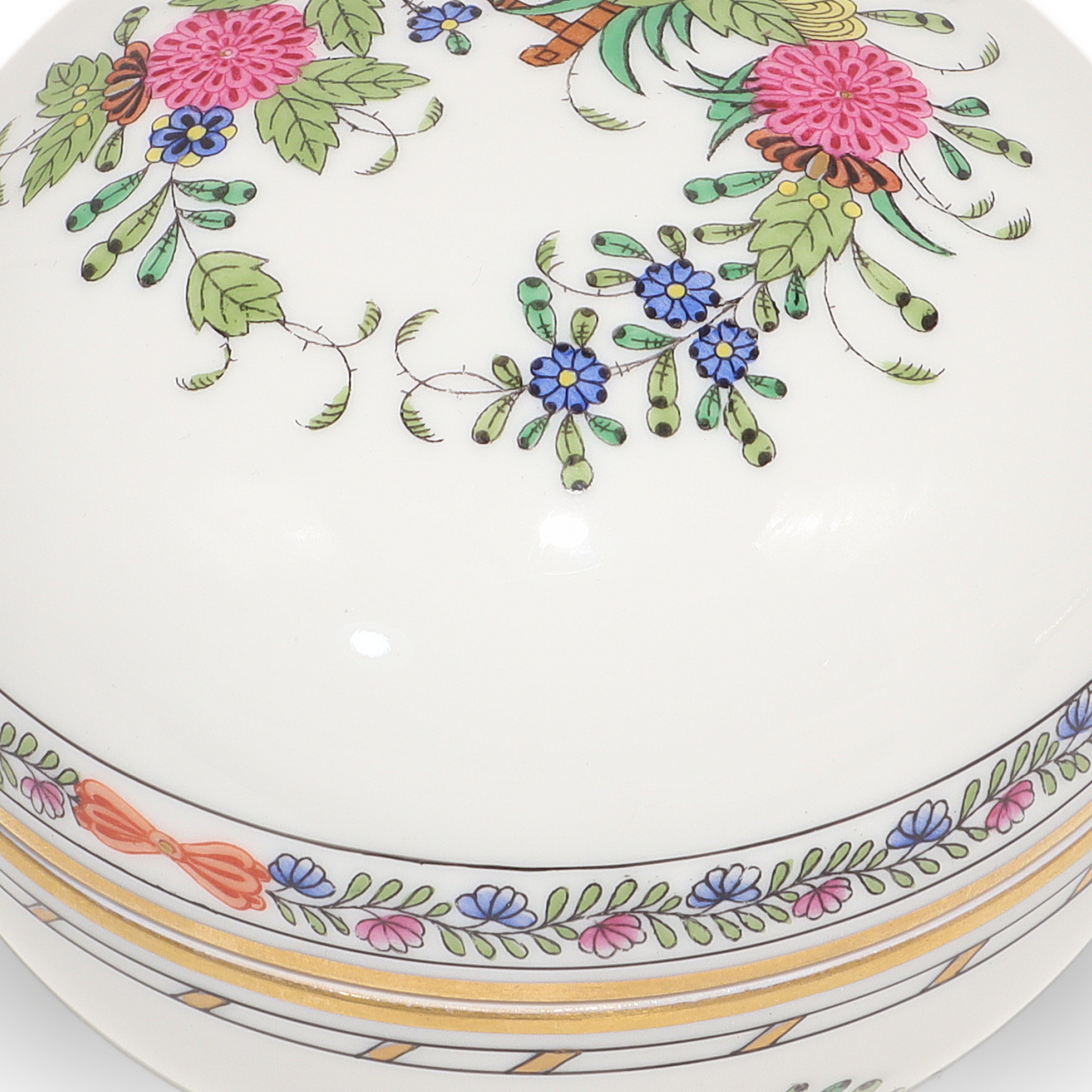 Herend Multi Color Indian Basket Trinket Box Detailed View Hand Painted Porcelain Collectible Thumbnail for Herend Multi Color Indian Basket Trinket Box Hand Painted Porcelain Keepsake Hungarian Collectible