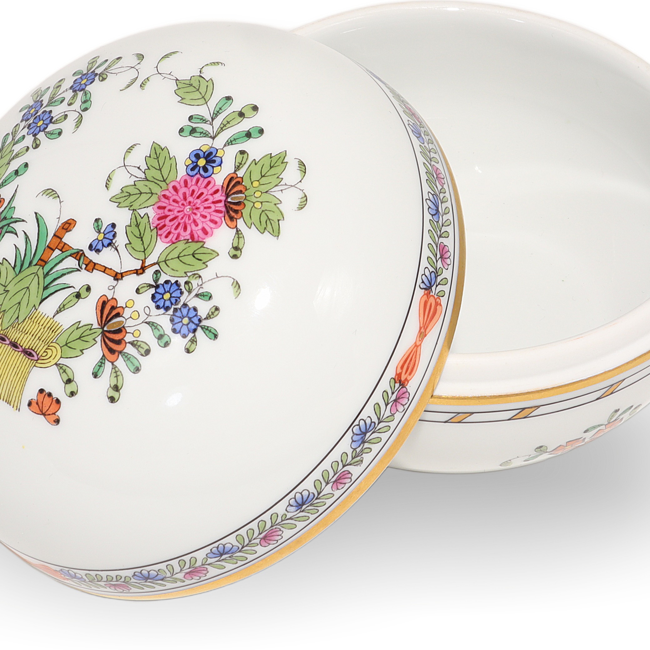 Herend Multi Color Indian Basket Trinket Box Detailed View Hand Painted Porcelain Collectible Thumbnail for Herend Multi Color Indian Basket Trinket Box Hand Painted Porcelain Keepsake Hungarian Collectible