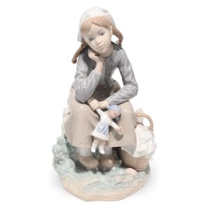 Lladro porcelain figurine reflective girl with doll 1211, collectible hand-painted ceramic sculpture