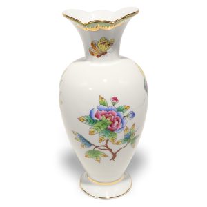 Herend Queen Victoria vase with hand-painted floral and butterfly pattern, luxury porcelain home decor