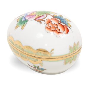 Herend egg trinket box Queen Victoria pattern close up, hand painted porcelain collectible with floral and gold accents