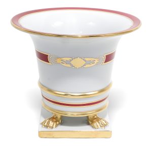 herend-porcelain-vase-empire-style-lion-paw-feet-dor-pattern-01.jpg
